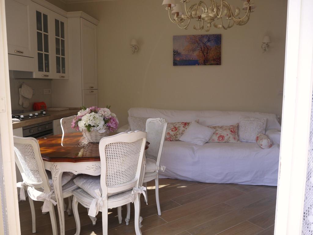 Appartamento CASA GRANDIS Dimora di Charme nel Cuore di Bordighera Camera foto